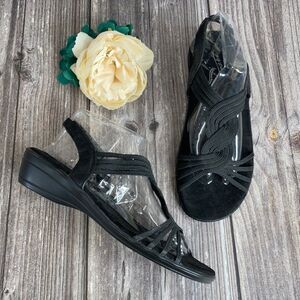 Easy Street Black Natara Sandals 8M